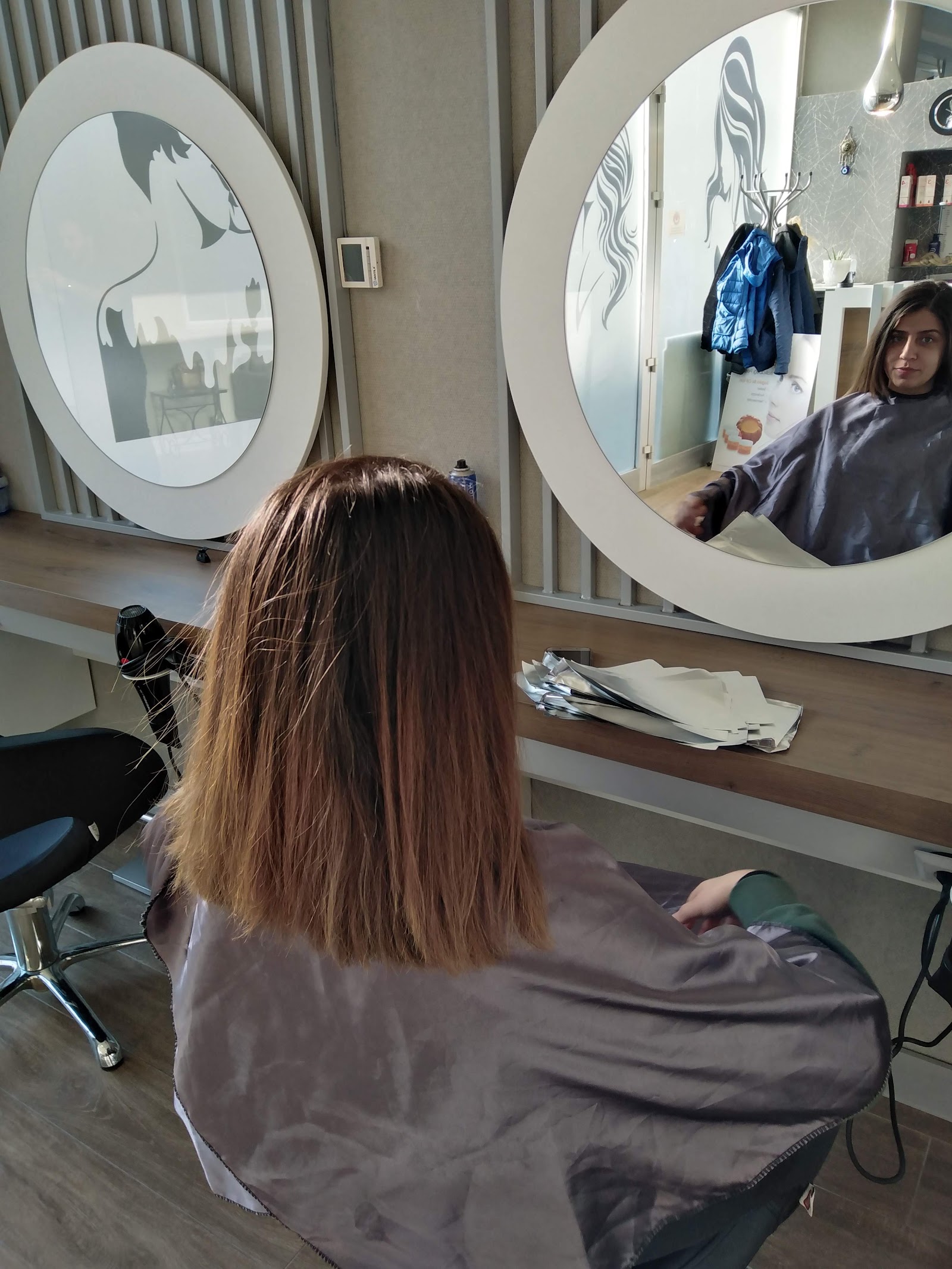 Moda güzellik ve saç tasarım merkezi